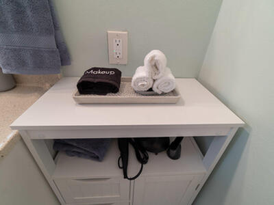 1424 Willow Road, Palm Springs, FL 33406