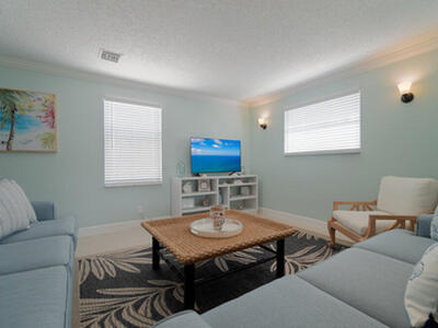 1424 Willow Road, Palm Springs, FL 33406