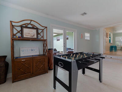 1424 Willow Road, Palm Springs, FL 33406