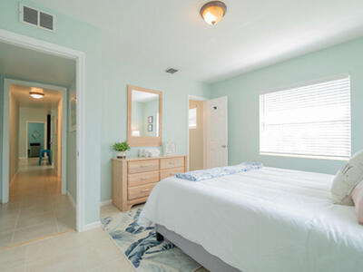 1424 Willow Road, Palm Springs, FL 33406