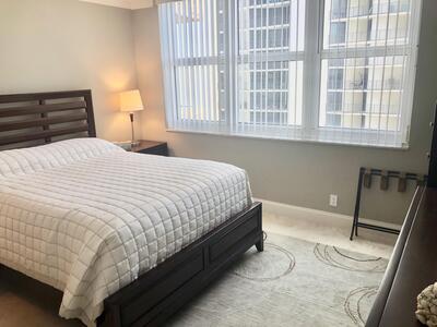 5440 N Ocean Drive, Singer Island, FL 33404