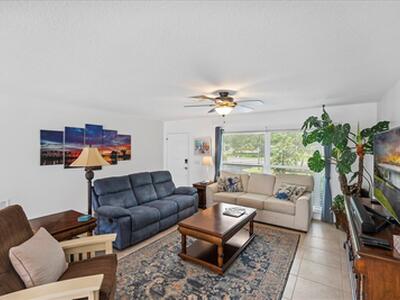 2066 5th Court SE, Vero Beach, FL 32962