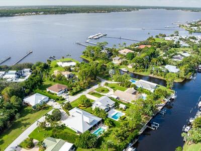 1947 NW Palmetto Terrace, Stuart, FL 34994