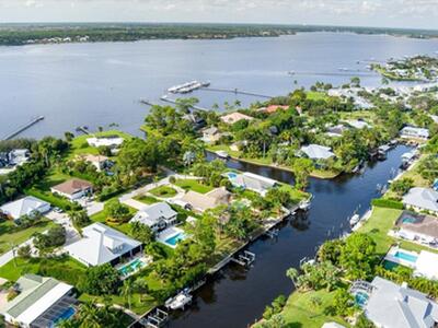1947 NW Palmetto Terrace, Stuart, FL 34994