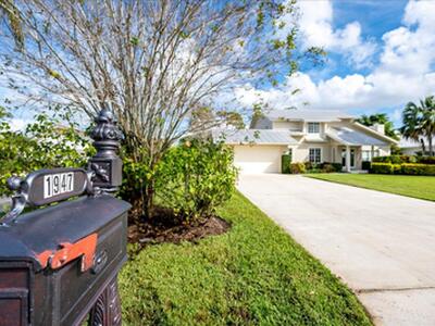 1947 NW Palmetto Terrace, Stuart, FL 34994