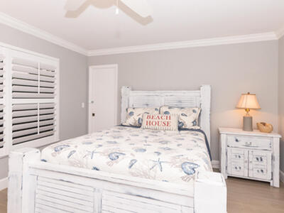 4041 NE Breakwater Drive, Jensen Beach, FL 34957