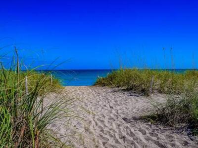 4031 NE Breakwater Drive, Jensen Beach, FL 34957