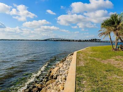 4031 NE Breakwater Drive, Jensen Beach, FL 34957