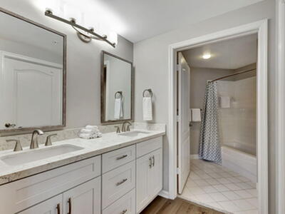 300 Uno Lago Drive, Juno Beach, FL 33408