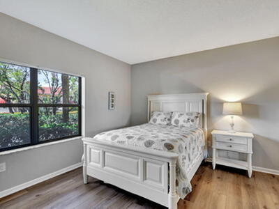 300 Uno Lago Drive, Juno Beach, FL 33408