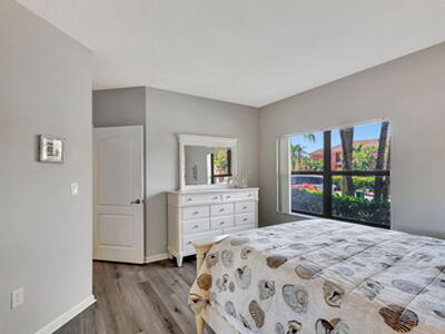 300 Uno Lago Drive, Juno Beach, FL 33408