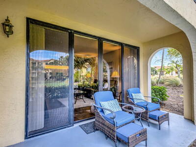 300 Uno Lago Drive, Juno Beach, FL 33408