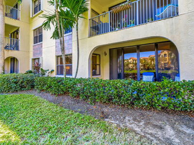 300 Uno Lago Drive, Juno Beach, FL 33408