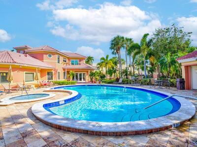 300 Uno Lago Drive, Juno Beach, FL 33408