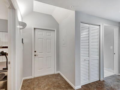 300 Uno Lago Drive, Juno Beach, FL 33408