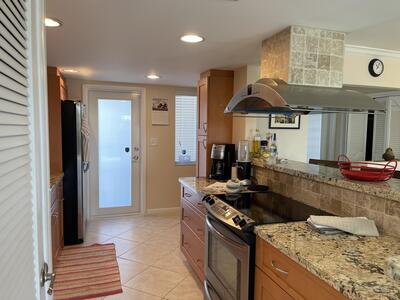 300 E Royal Palm Road, Boca Raton, FL 33432