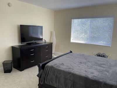 300 E Royal Palm Road, Boca Raton, FL 33432