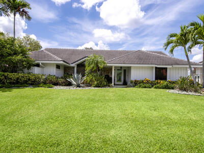 34 Dunbar Road, Palm Beach Gardens, FL 33418