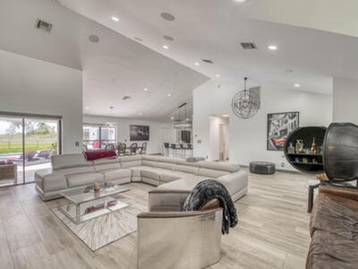 34 Dunbar Road, Palm Beach Gardens, FL 33418