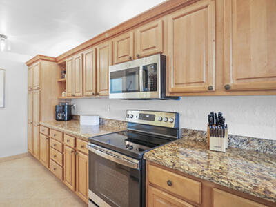 13 Royal Palm Way, Boca Raton, FL 33432