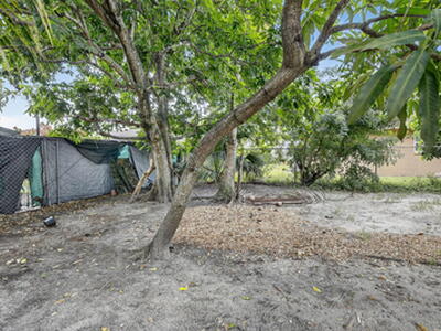 1490 NW 20th Street, Fort Lauderdale, FL 33311