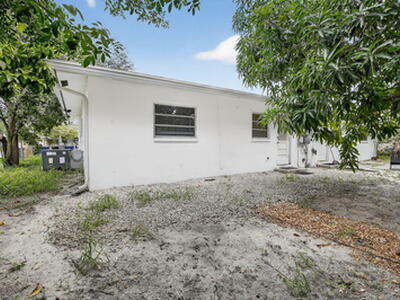 1490 NW 20th Street, Fort Lauderdale, FL 33311