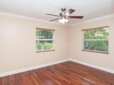 374 Linda Lane, West Palm Beach, FL 33405