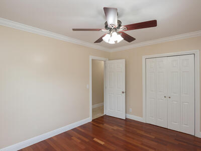 374 Linda Lane, West Palm Beach, FL 33405