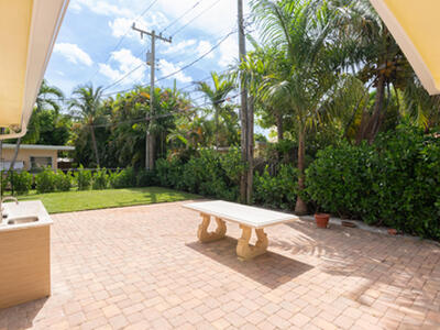 374 Linda Lane, West Palm Beach, FL 33405