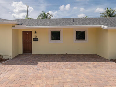 374 Linda Lane, West Palm Beach, FL 33405