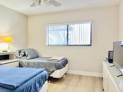 4725 Lucerne Lakes Boulevard E, Lake Worth, FL 33467