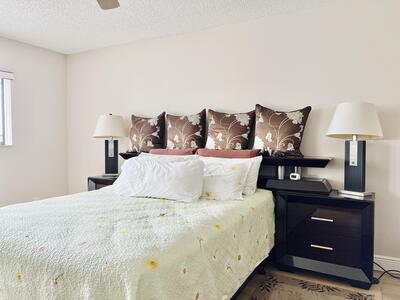 4725 Lucerne Lakes Boulevard E, Lake Worth, FL 33467