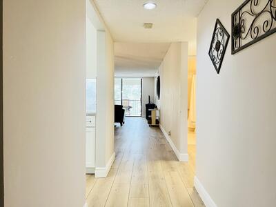 4725 Lucerne Lakes Boulevard E, Lake Worth, FL 33467