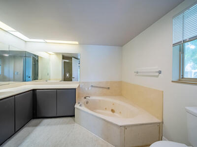 13810 Oneida Drive, Delray Beach, FL 33446