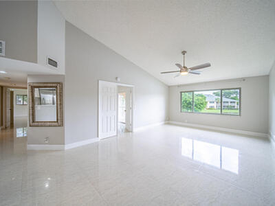 13810 Oneida Drive, Delray Beach, FL 33446