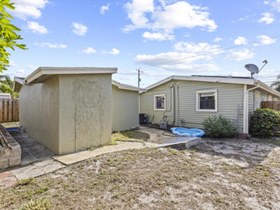 3717 Pinewood Avenue, West Palm Beach, FL 33407