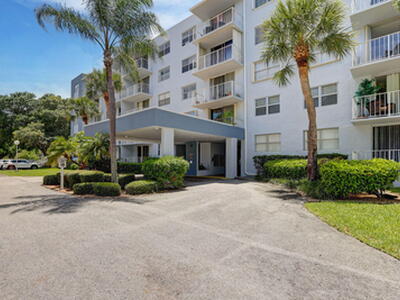 500 Executive Center Drive, West Palm Beach, FL 33401