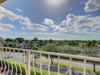 500 Executive Center Drive, West Palm Beach, FL 33401