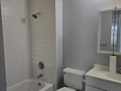 525 Putnam Road, West Palm Beach, FL 33405