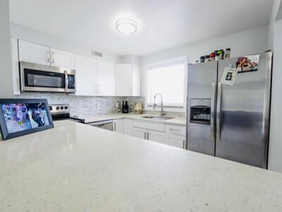 725 Lori Drive, Palm Springs, FL 33461