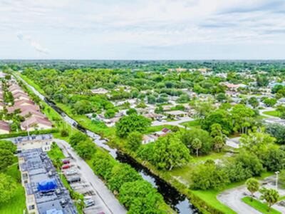 725 Lori Drive, Palm Springs, FL 33461