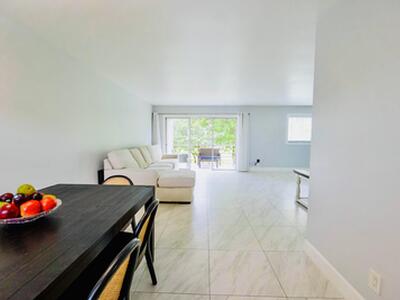 725 Lori Drive, Palm Springs, FL 33461