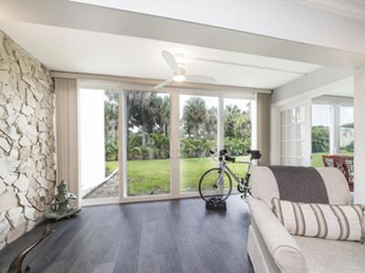 1814 Presidential Way, West Palm Beach, FL 33401