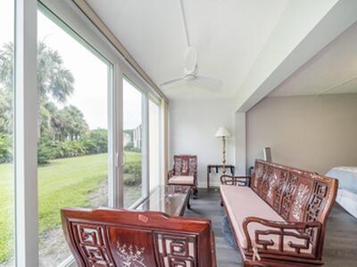 1814 Presidential Way, West Palm Beach, FL 33401