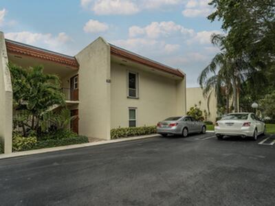 1814 Presidential Way, West Palm Beach, FL 33401