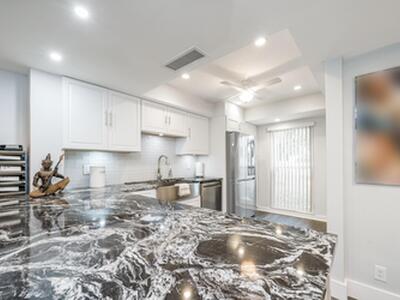 1814 Presidential Way, West Palm Beach, FL 33401