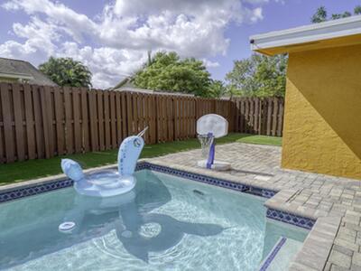 11910 NW 38th Place, Sunrise, FL 33323