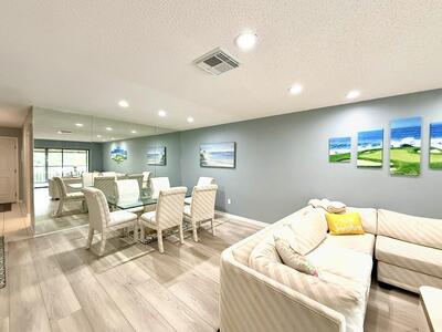 20 Westgate Lane, Boynton Beach, FL 33436