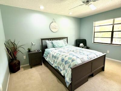 20 Westgate Lane, Boynton Beach, FL 33436