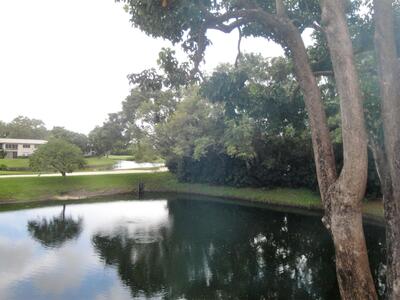 20 Westgate Lane, Boynton Beach, FL 33436